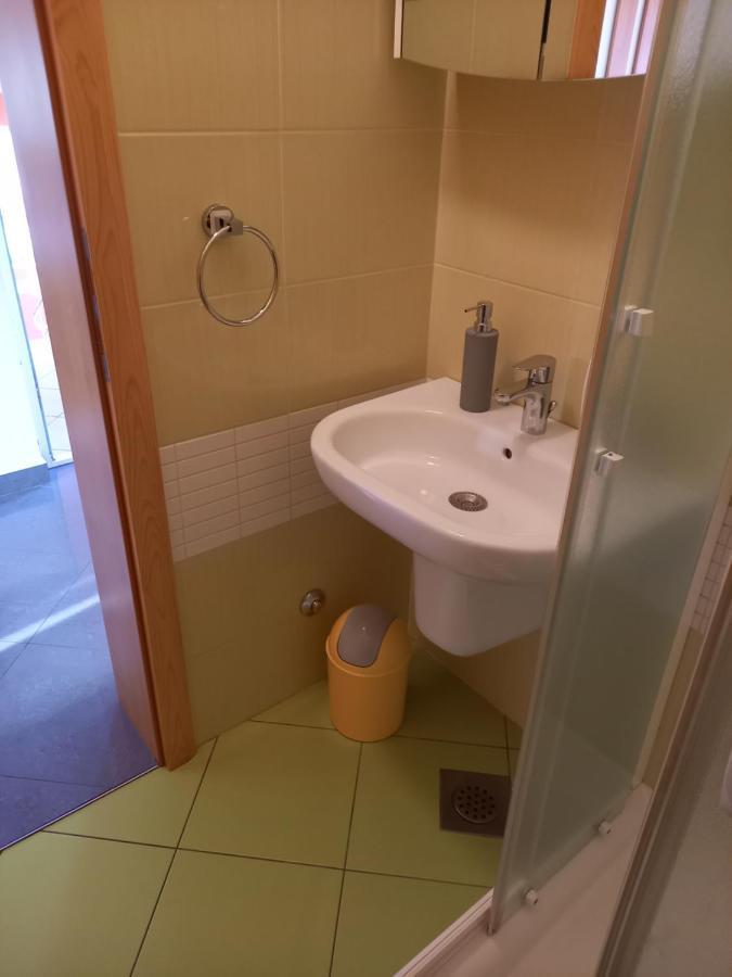 Apartment Valerija Baška Eksteriør billede