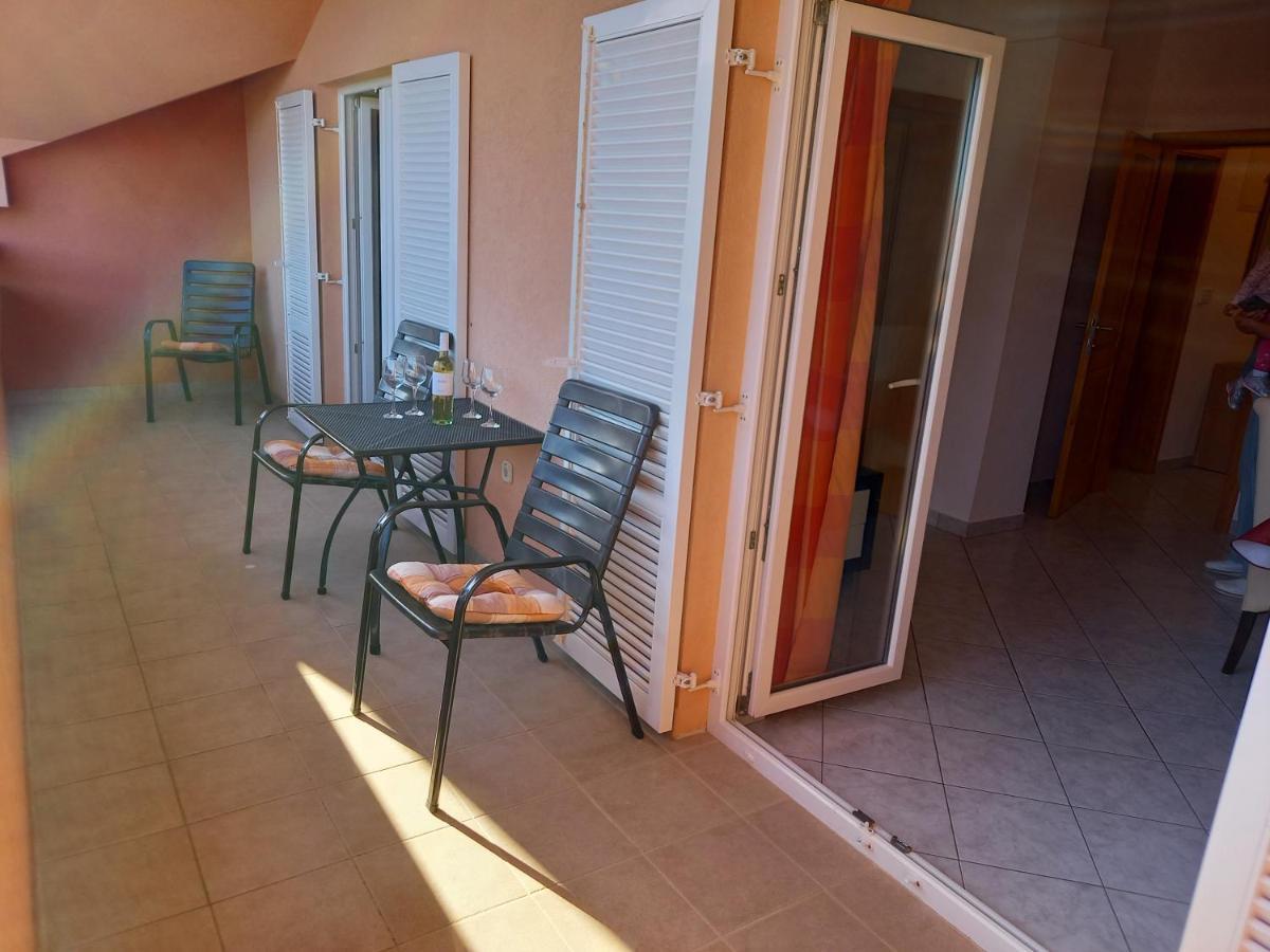 Apartment Valerija Baška Eksteriør billede