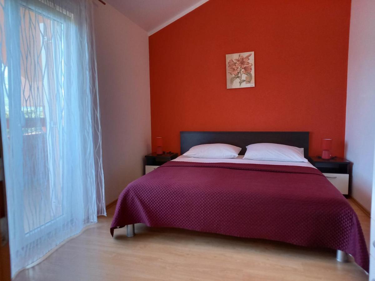 Apartment Valerija Baška Eksteriør billede